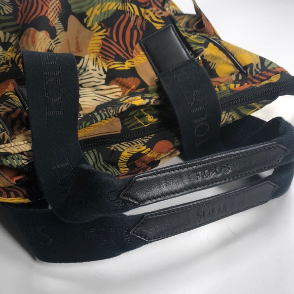 Pre-owned Tous Shoulder Bag. - Picture 2 of 8